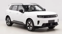 электрический кроссовер jetour tx tourer спереди сбоку