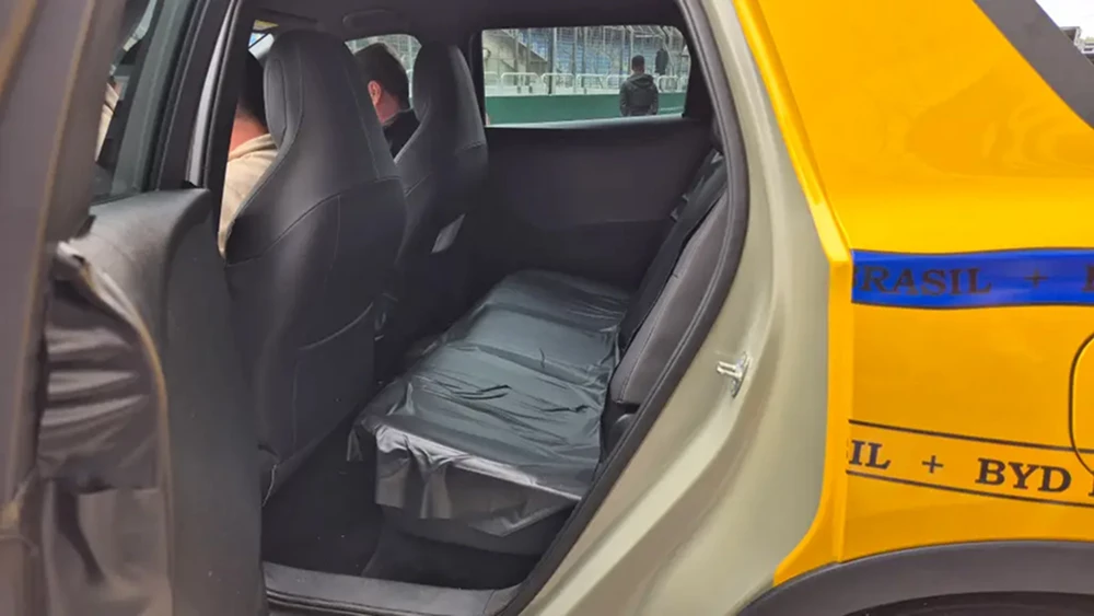 Пикап BYD Mako на базе Song Plus представили официально салон черный задний ряд