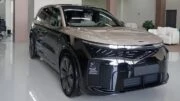 Цены на новый Li Auto L9 назвали в Узбекистане сбоку спереди дилер