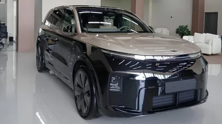 Цены на новый Li Auto L9 назвали в Узбекистане сбоку спереди дилер