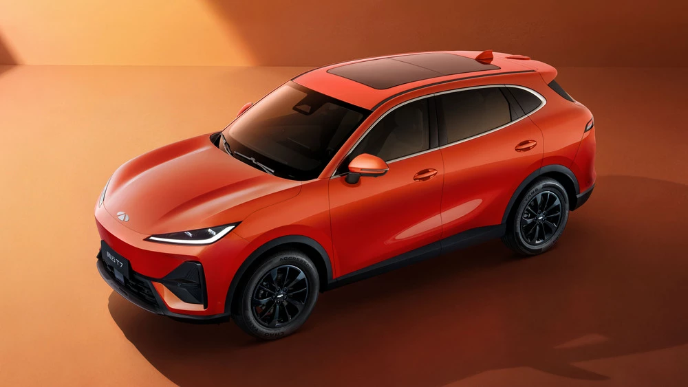 Кроссовер Chery Fulwin T7 сбоку спереди