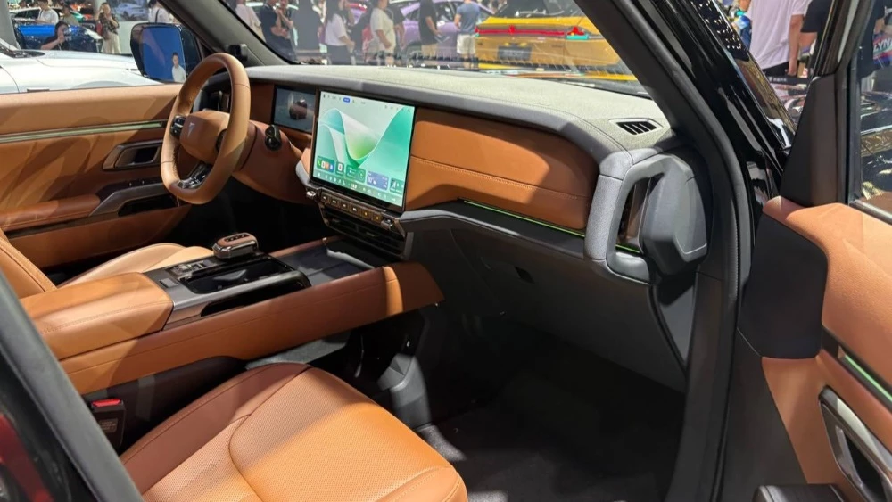 Кроссовер Deepal G318 автосалон в Чэнду 2026 салон интерьер