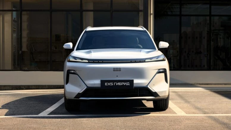 старт продаж geely ex5 em r в России кроссовер спереди