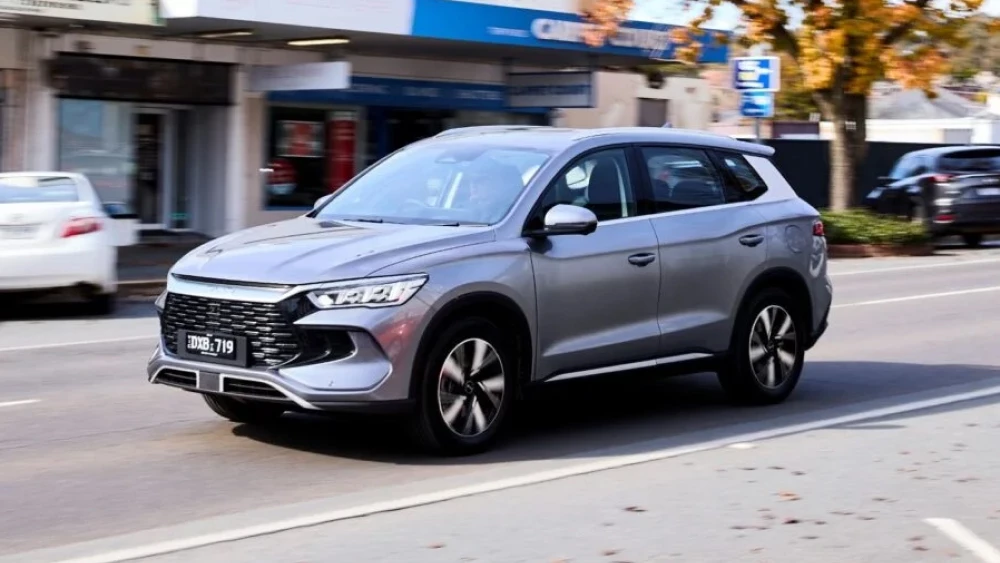 byd sealion 5 song pro кроссовер гибридный сбоку спереди электрический запас хода тест испытание wheels