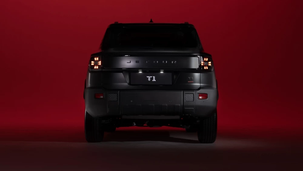 Лимитированная серия кроссовера Jetour T1 сзади