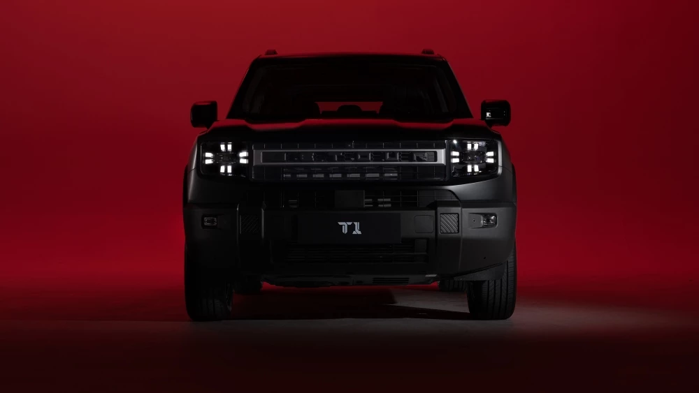Лимитированная серия кроссовера Jetour T1 спереди