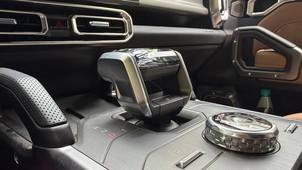 Jetour T2 AWD полноприводный в Казахстане тест салон интерьер тоннель селектор