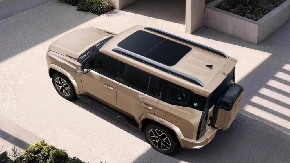 Кроссовер Jetour Traveller 7 показали официально c-dm сбоку сзади сверху