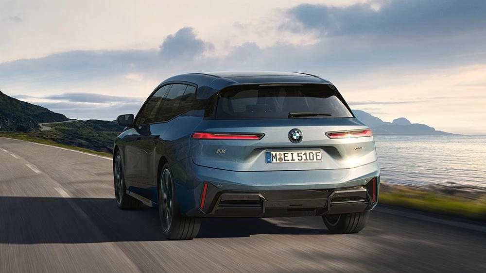 орхан бабаев интервью bmw ix сбоку сзади рестайлинг