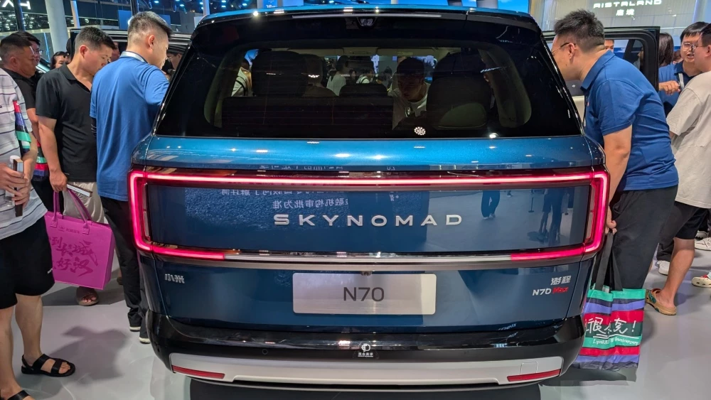 Кроссовер Xiaomi Skynomad N70 на автосалоне в Чэнду 2026 сзади
