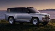 Внедорожник YangWang U8L Snowcrest Edition сбоку