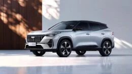 geely cityray 2027 в Китае кроссовер сбоку спереди
