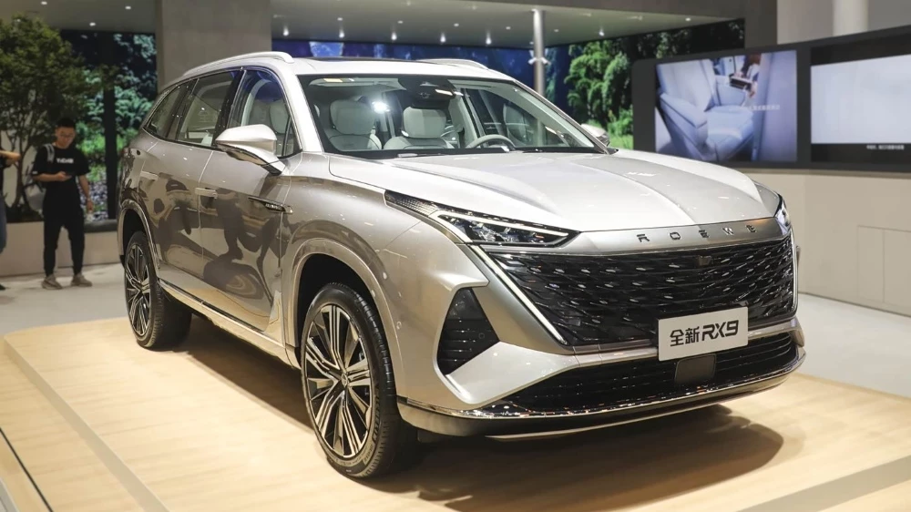 кроссовер москвич м90 roewe rx9 спереди сбоку