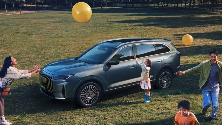 Новый Jetour X90 вышел на рынок Китая. Как изменился кроссовер и сколько он стоит jetour x90 сбоку спереди в китае кроссовер 2027