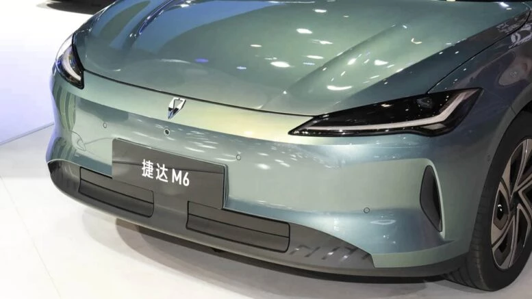 От миллиона рублей. Jetta начала предпродажи нового седана M6 в Китае jetta m6 предзаказы в Китае седан спереди