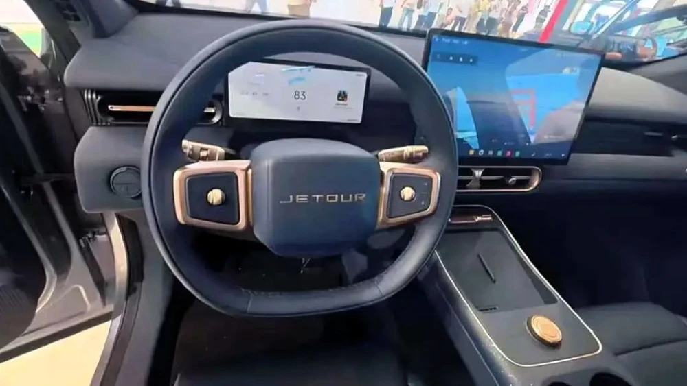кроссовер jetour tx tourer у дилера в китае салон интерьер
