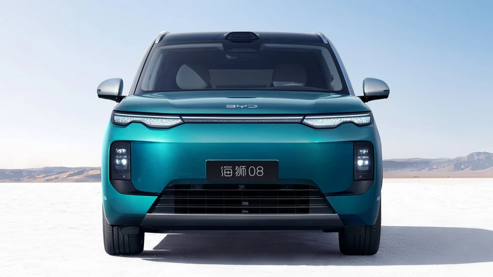 BYD Sealion 08 в Китае спереди