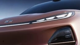 Электромобили и гибриды Changan Nevo появятся в России q05 кроссовер электрический