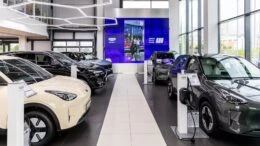 Автомобили Geely в официальном дилерском центре в Минске джили центр минск