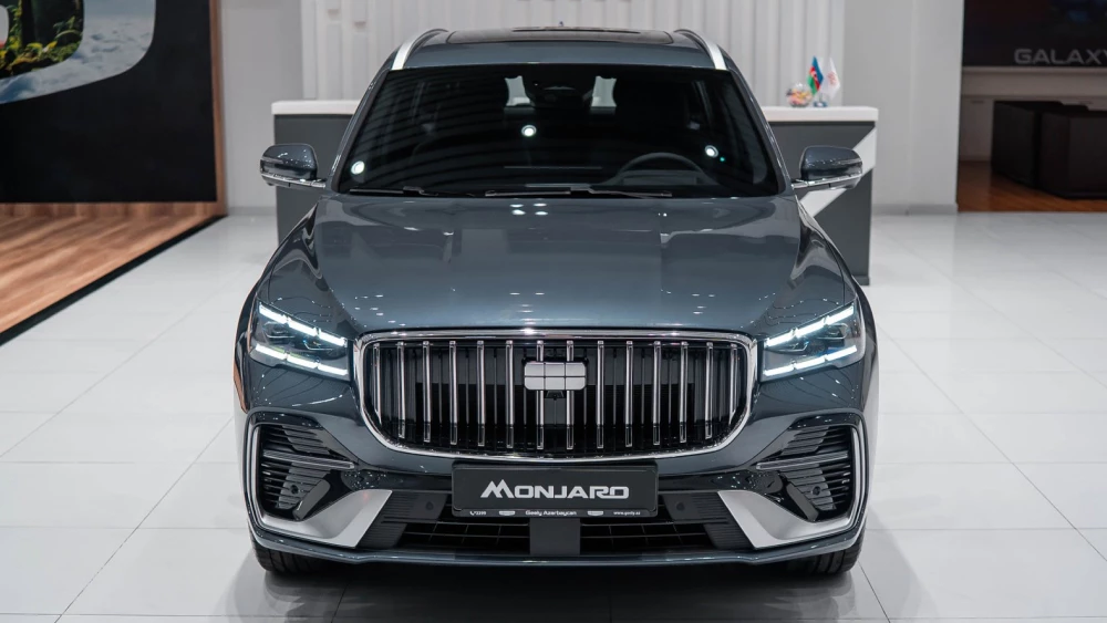 geely monjaro em-i спереди кроссовер гибридный в азербайджане у дилера