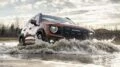 Haval Dargo в воле сбоку спереди полный привод водоем в динамике