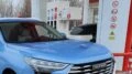 Haval Jolion на заправке АЗС дорестайл сбоку