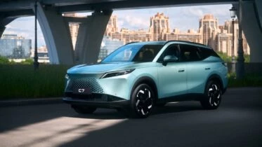 Кроссовер Jeland C7 сбоку спереди