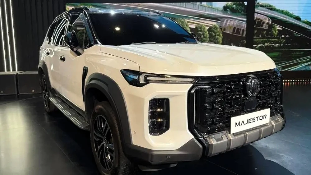 внедорожник maxus territory mg majestor спереди сбоку