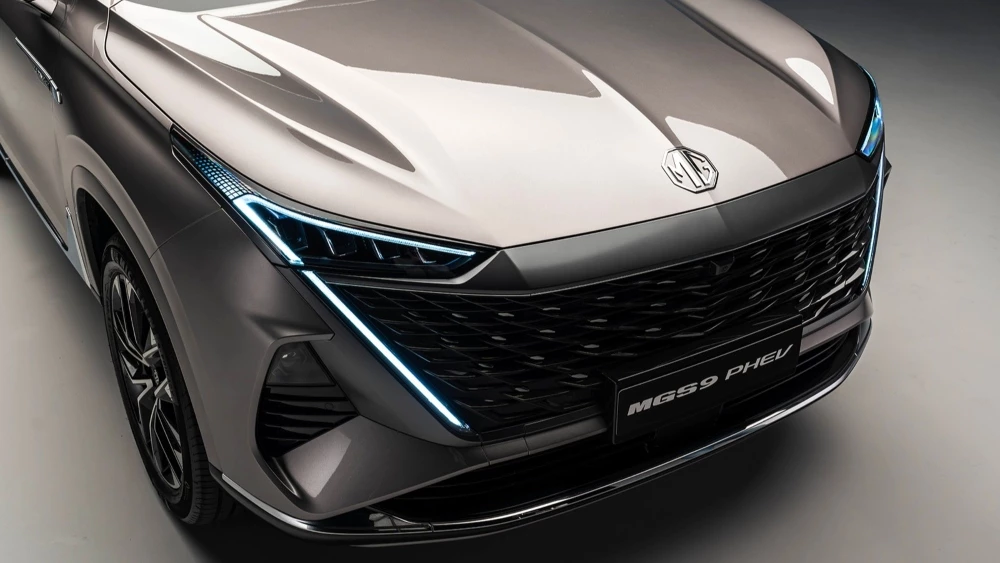 гибридный кроссовер москвич м90 mg s9 phev спереди