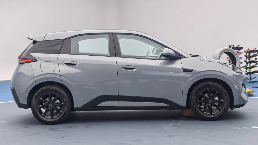 byd seagull новый второе поколение сбоку серый