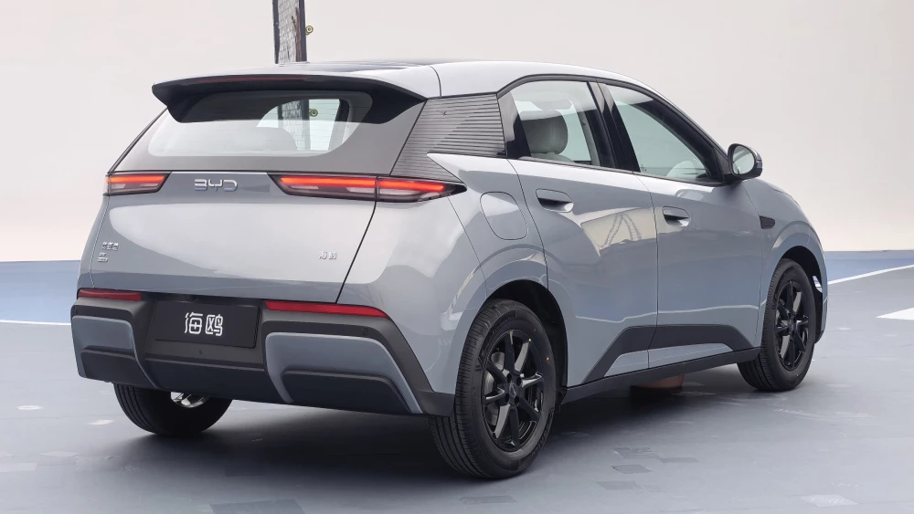 byd seagull новый второе поколение сбоку сзади серый