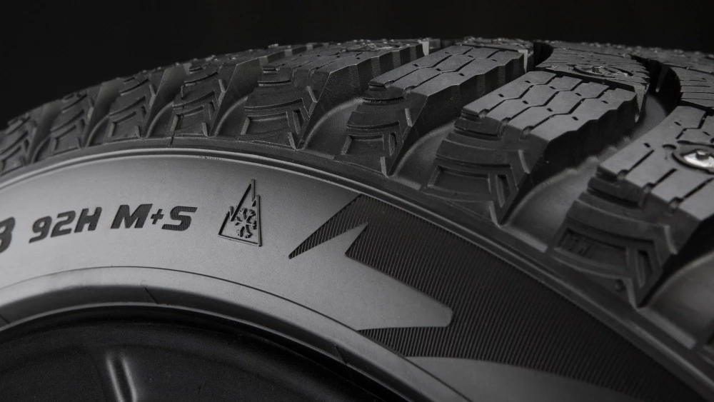 Шипованные шины Pirelli Ice Zero 2