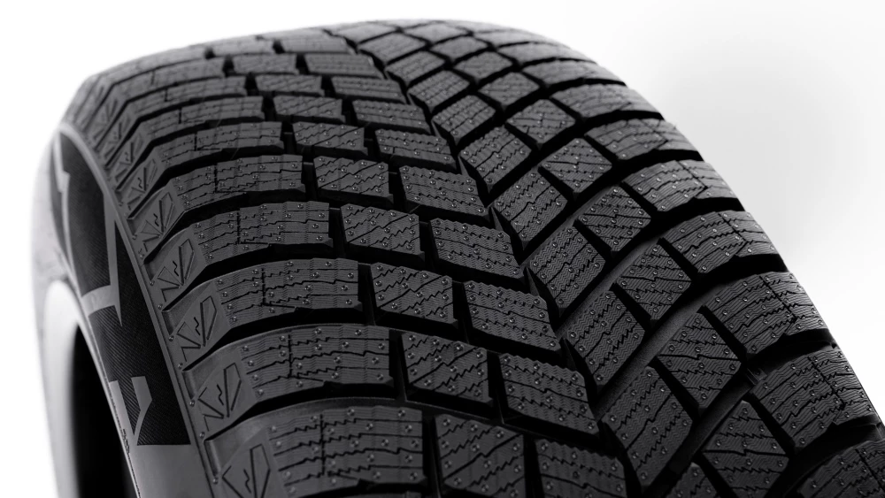 Фрикционные шины Pirelli Ice Zero FR 3