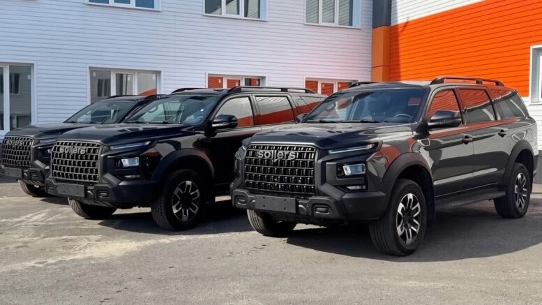 Производство внедорожников Sollers S9 началось в России. Названа дата старта продаж Первые произведенные в России внедорожники Sollers S9 сбоку спереди