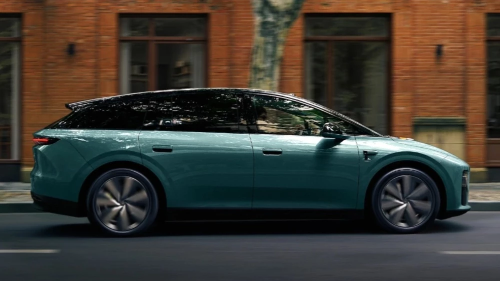 li auto i6 кроссовер сбоку 2026 год
