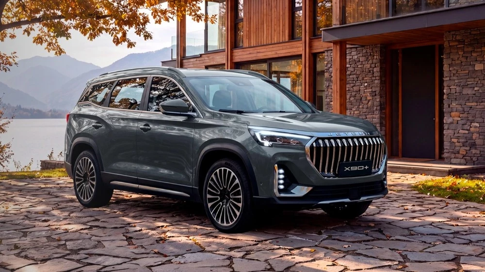 кроссовер jetour x90 plus сбоку спереди