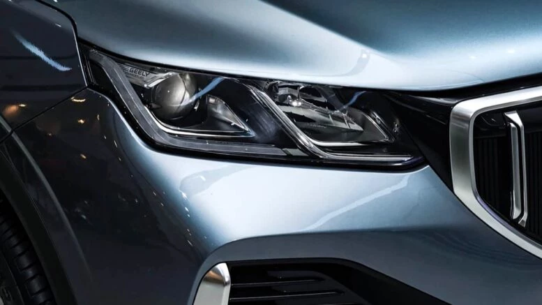 Обновленный Geely Coolray 2027 года заметили у дилера в Китае. Как изменился кроссовер кроссовер geely coolray 2027 у дилера в китае спереди