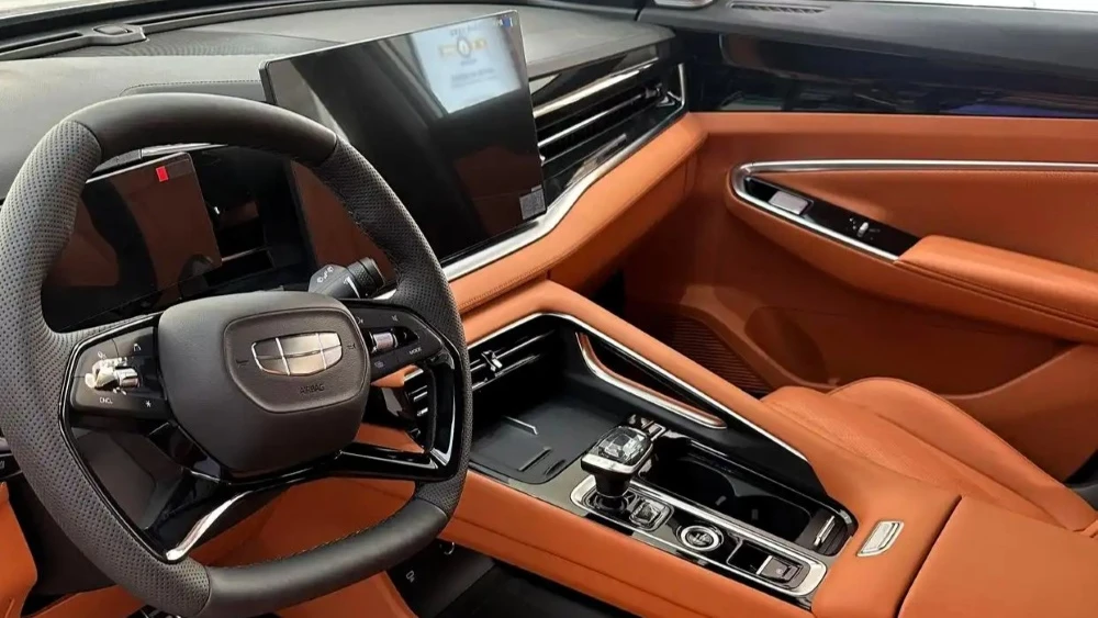 geely cityray 2027 в Китае кроссовер салон интерьер