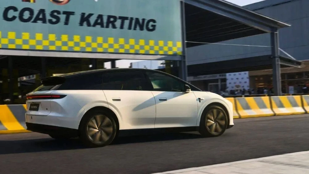 li auto i6 кроссовер сзади сбоку 2026 год