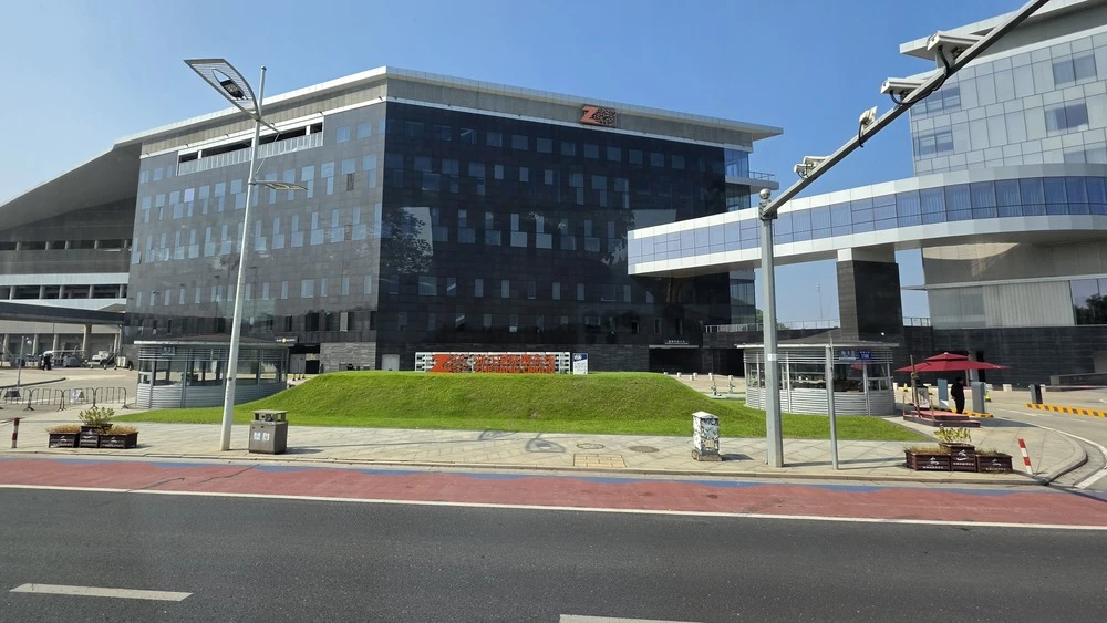 Автодром в Шаосине в Китае Esteo Exeed тесты