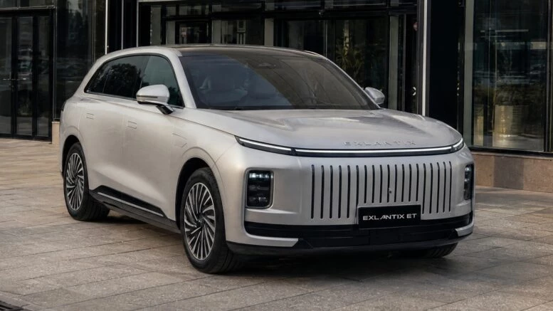 Цены Exeed Exlantix ET назвали для Казахстана кроссовер сбоку спереди