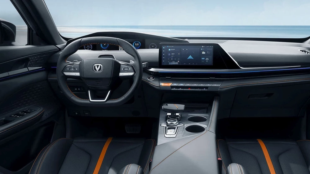 Changan Uni-V салон интерьер