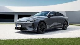 Changan Uni-V серый спереди сбоку
