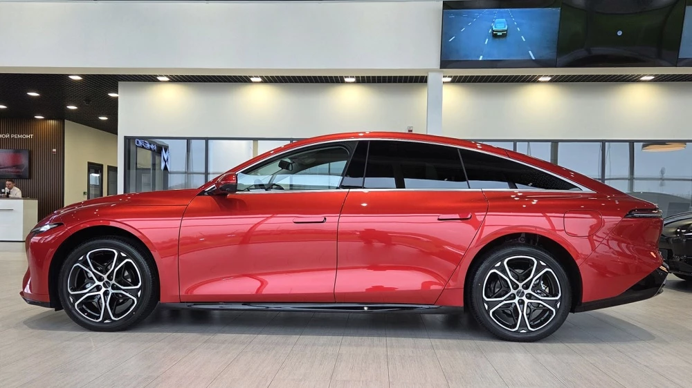 Forthing S7 EVO красный сбоку новый в Беларуси