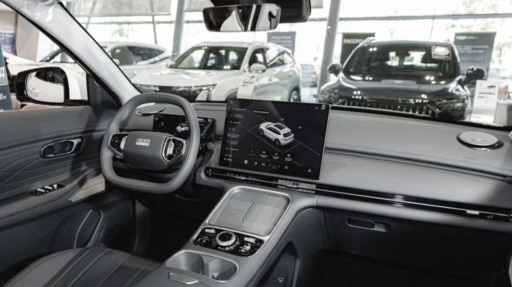 Geely EX5 EM-R салон интерьер новый купить у дилера в автосалоне Рольф Октябрьская Санкт-Петербург