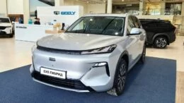 Geely EX5 EM-R серый спереди сбоку новый купить у дилера в автосалоне Автосалон-152 Нижний Новгород