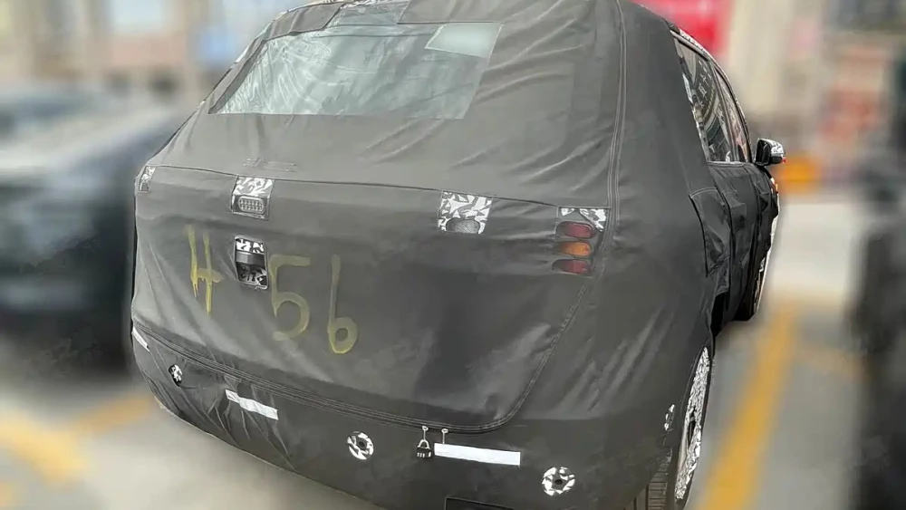 Geely galaxy starship 8 сбоку сзади гибридный geely monjaro plus