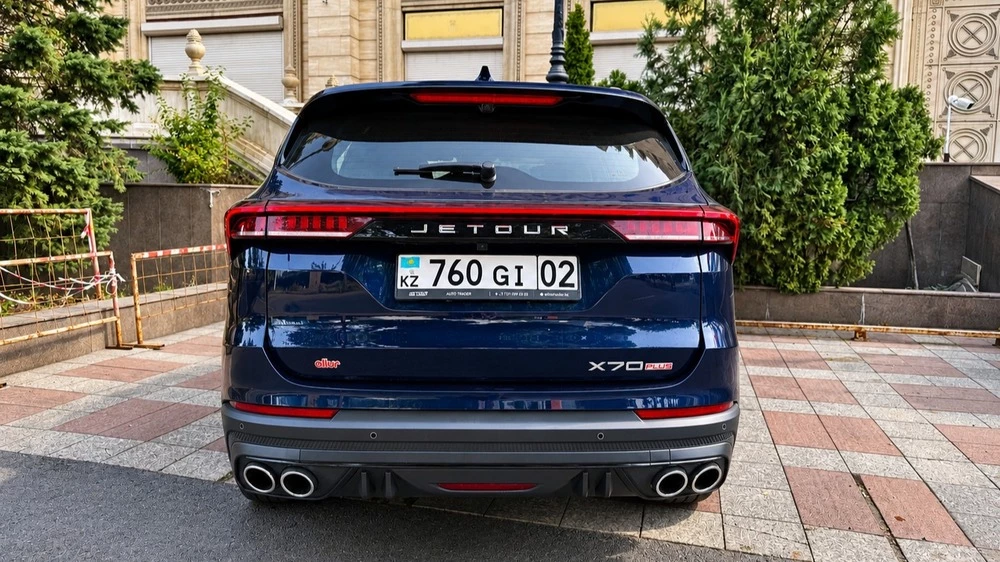 Jetour X70+ Plus в Казахстане тест сзади