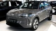 Leapmotor A10 серый спереди сбоку в Беларуси