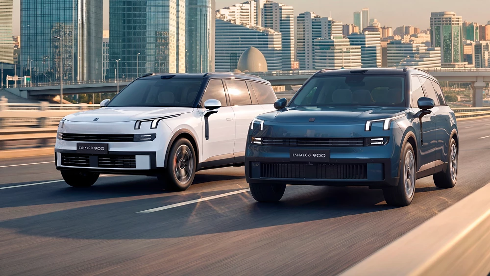 цена lynk co 900 в казахстане сбоку спереди белый голубой кроссовер
